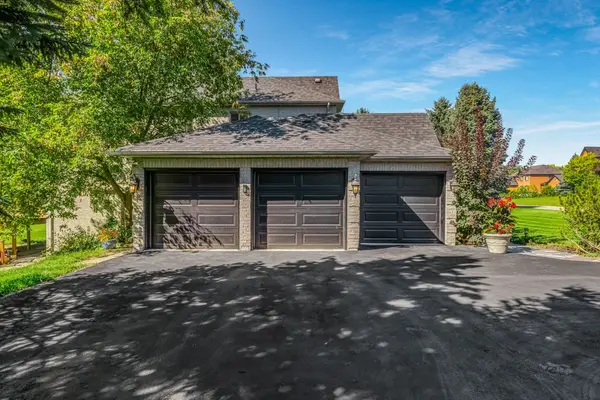 6 Golfway CT, Caledon, ON L7E 0B3