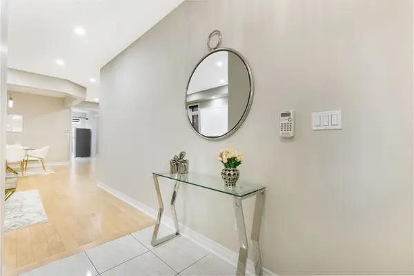 20 Russell Creek DR, Brampton, ON L6R 3Y9