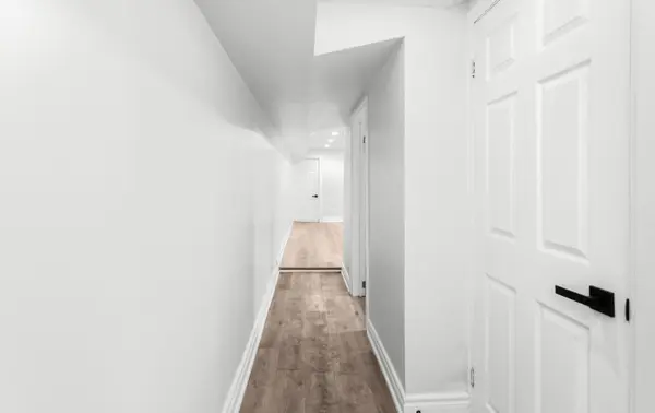 313 Ashbury RD E #Lower, Oakville, ON L6K 2M2