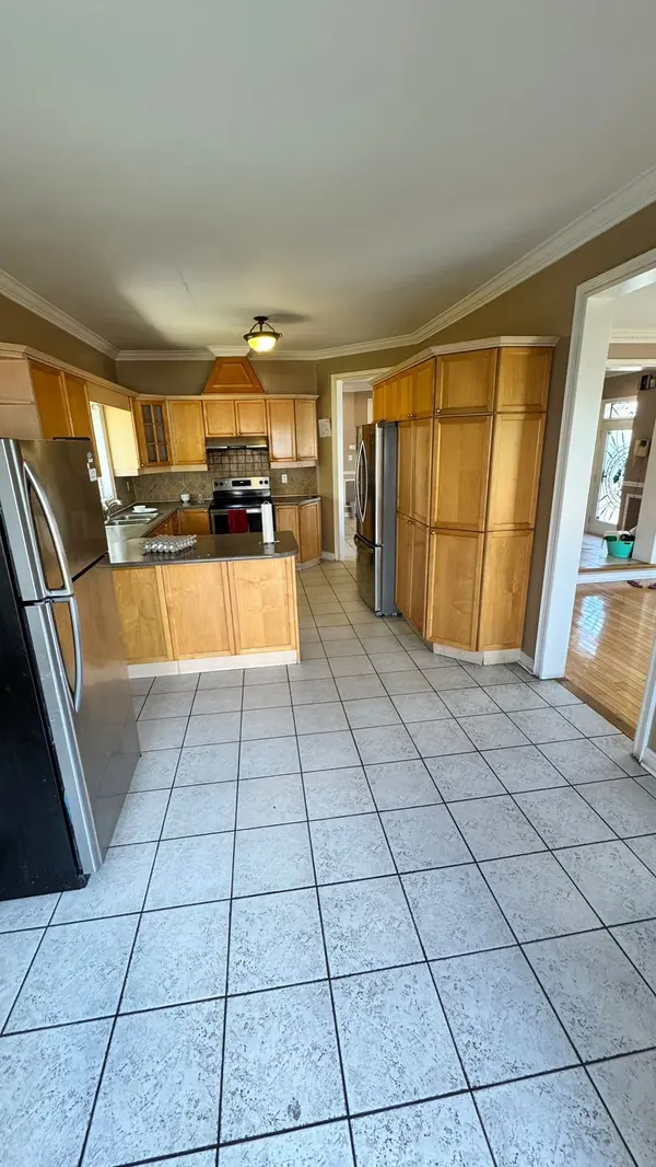 2 Loggers LN #Upper, Brampton, ON L6X 4T3