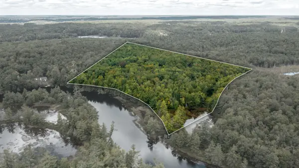 0 Muskoka River N/A, Bracebridge, ON P1L 0K3