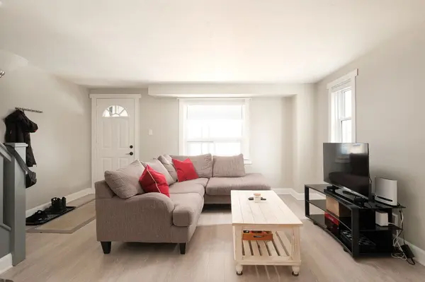 684 St. Mary's ST, Peterborough, ON K9J 4G9