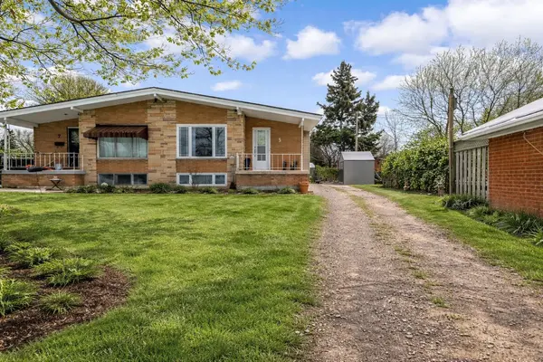 5 Carrington CT,  Hamilton,  ON L9A 4N5