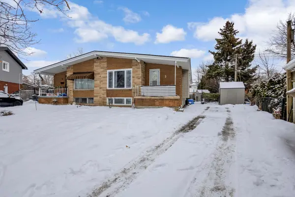 5 Carrington CT, Hamilton, ON L9A 4N5