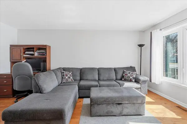 276 College ST W, Belleville, ON K8P 4X6