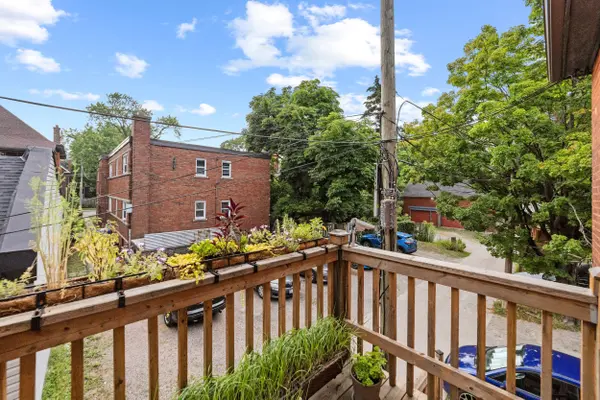 188-190 Caroline ST S, Hamilton, ON L8P 3L2