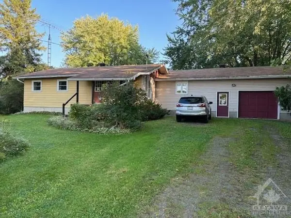 13688 Pigeon Island RD, South Dundas, ON K0C 1M0