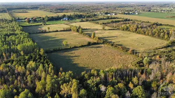 13688 Pigeon Island RD, South Dundas, ON K0C 1M0