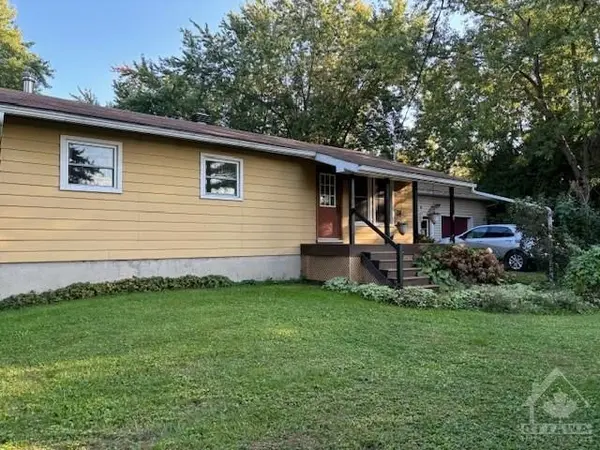 13688 Pigeon Island RD, South Dundas, ON K0C 1M0