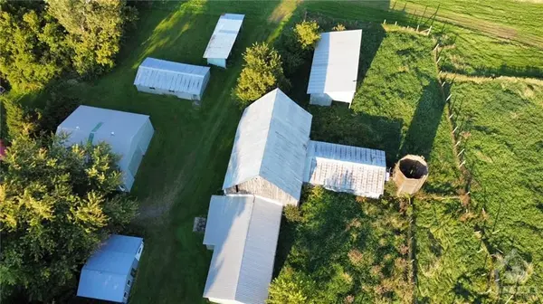 13688 Pigeon Island RD, South Dundas, ON K0C 1M0