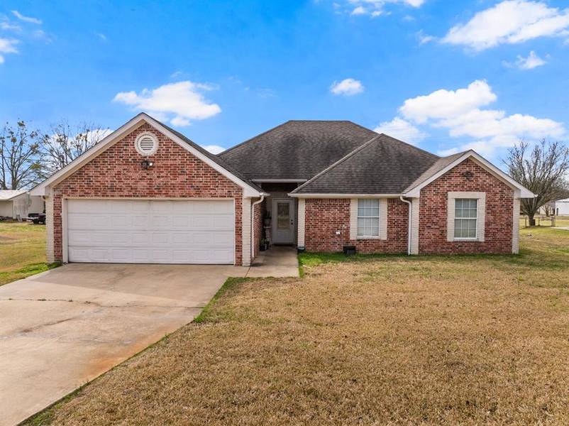 2927 Old Paris Road, Mount Pleasant, TX 75455