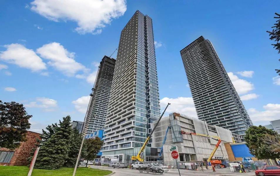 5 Buttermill AVE #5812, Vaughan, ON L4K 0J5