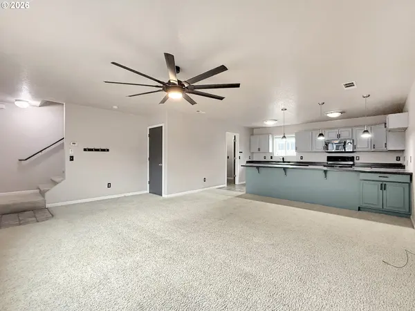 325 MATOT ST #B, Brookings, OR 97415