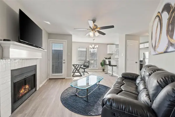 1608 Pecan Chase Circle #19, Arlington, TX 76012