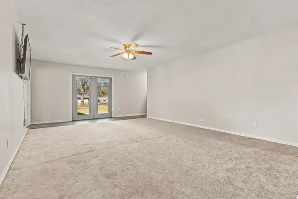 2400 Holly Street, Jacksonville, TX 75766