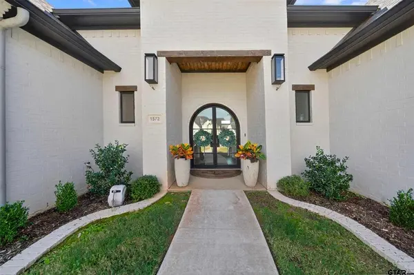 1572 Maple Circle, Tyler, TX 75703