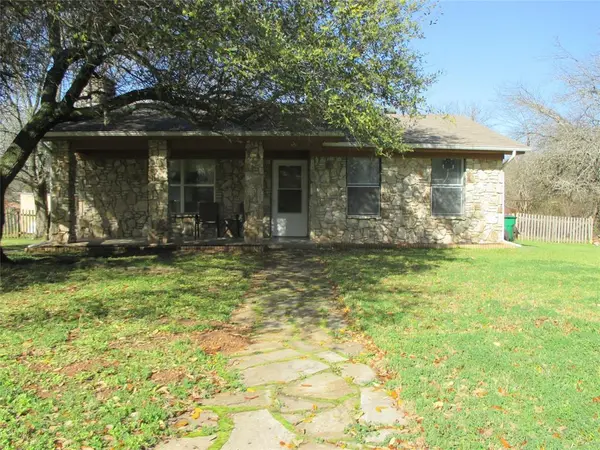 306 N Agnew Street, Boyd, TX 76023