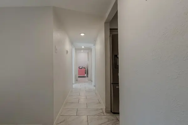 2721 W Oakdale Road, Irving, TX 75060