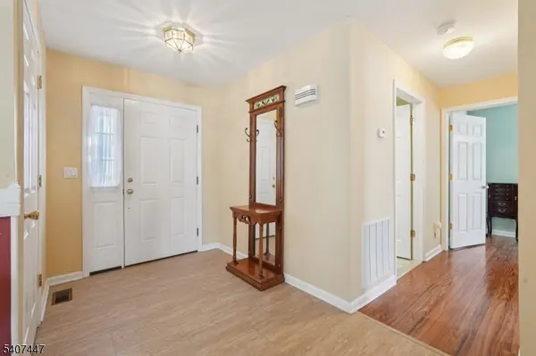 2 Caleb Ct, Hardyston Twp., NJ 07419