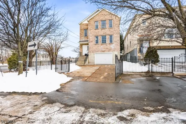 215 Hillside Ave, Newark City, NJ 07108