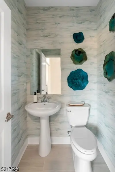 20 Eastwood Ter #20, East Hanover Twp., NJ 07936