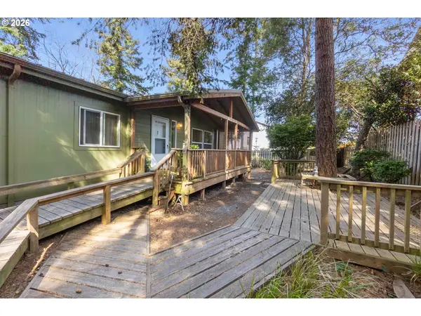 336 19TH ST, Port Orford, OR 97465