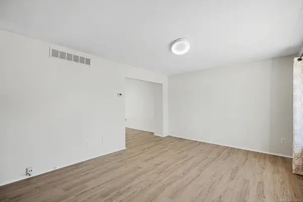 37586 Charter Oaks BLVD, Clinton Twp, MI 48036