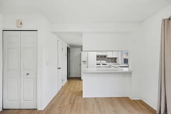 37586 Charter Oaks BLVD, Clinton Twp, MI 48036