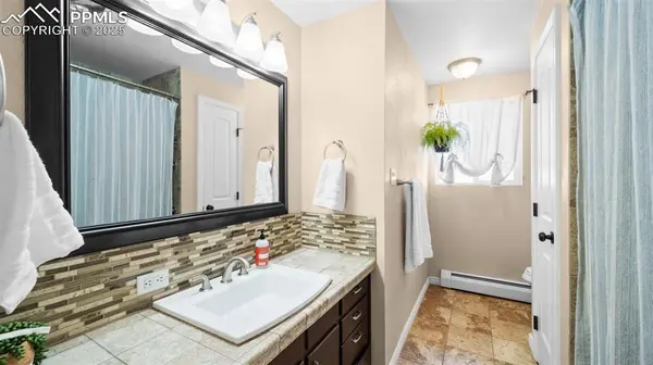 2321 Monteagle ST, Colorado Springs, CO 80909