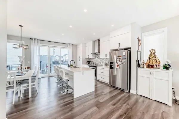 71 Skyview Ranch AVE NE, Calgary, AB T3N 1Y8