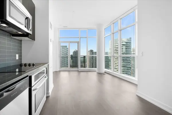 98 Lillian ST #3314, Toronto C10, ON M4S 0A5