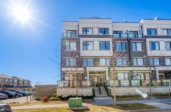 1711 Pure Springs BLVD #304, Pickering, ON L1X 0E3