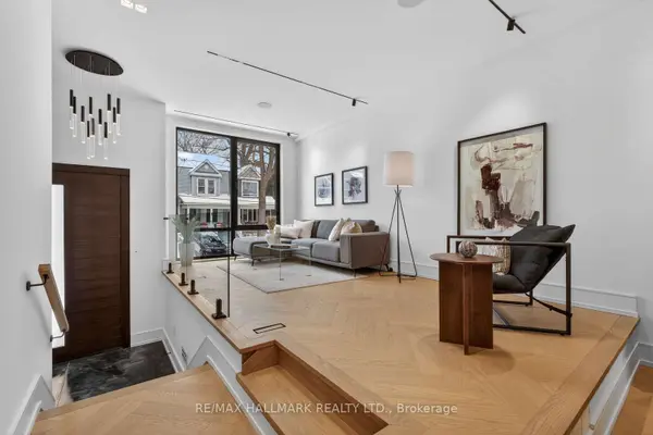 10 Wheeler AVE, Toronto E02, ON M4L 3V2