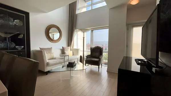 12 Woodstream BLVD #118, Vaughan, ON L4L 8C3