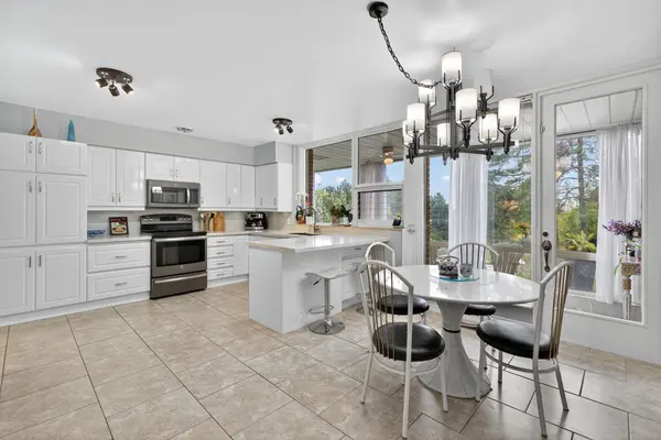 39 Highfield CRES, Georgina, ON L4P 0M2