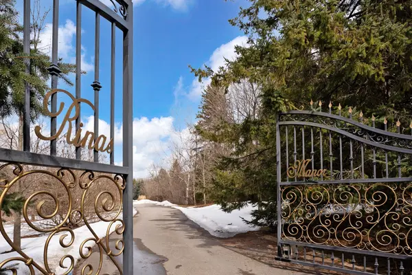 206 Churchill AVE, King, ON L7B 0G9