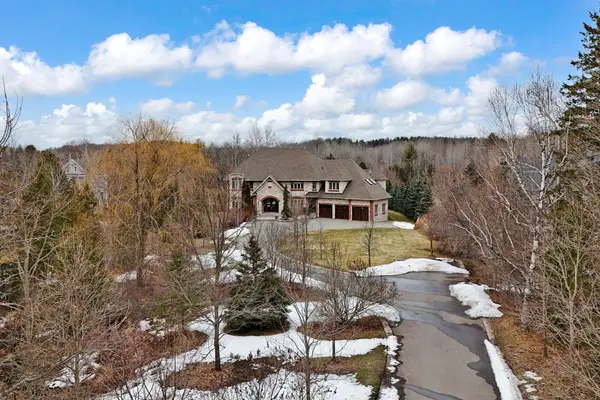 206 Churchill AVE, King, ON L7B 0G9