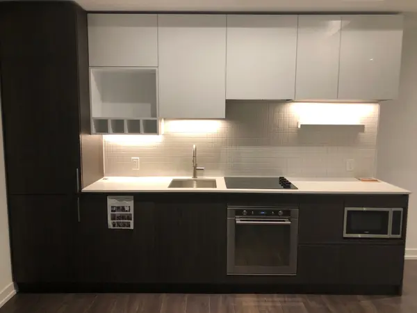 5 Buttermill AVE #5812, Vaughan, ON L4K 0J5