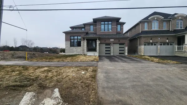 58 Catering RD #Main, Georgina, ON L0E 1R0