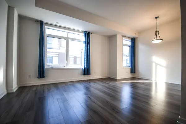 3062 Sixth Line #341, Oakville, ON L6M 1P8