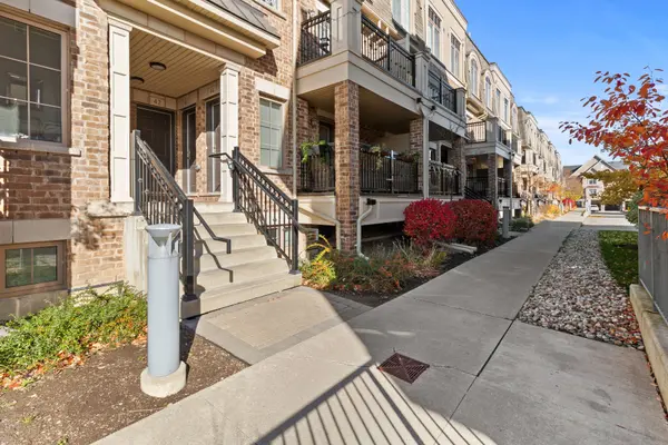 2441 Greenwich DR N #42, Oakville, ON L6M 0S3