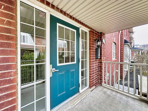 750 Neighbourhood CIR #5, Mississauga, ON L5B 0B7