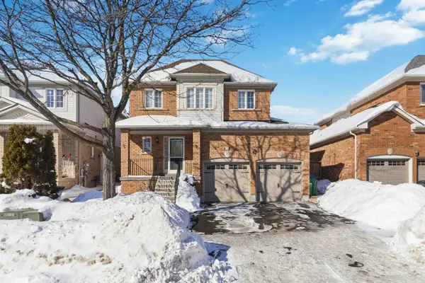 26 Courtsfield CRES, Brampton, ON L7A 2E3
