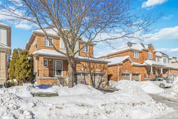 26 Courtsfield CRES, Brampton, ON L7A 2E3