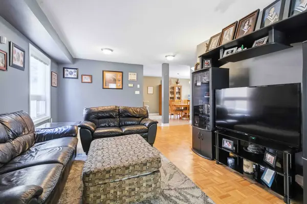 26 Courtsfield CRES, Brampton, ON L7A 2E3