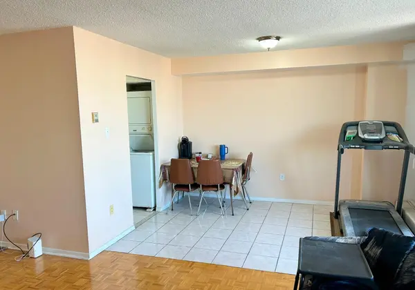 5 San Romano WAY #1510, Toronto W05, ON M3N 2Y4