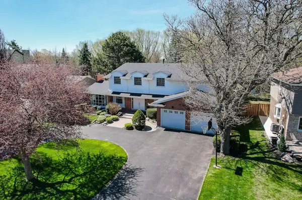 17 Ridgehill DR, Brampton, ON L6Y 2C3