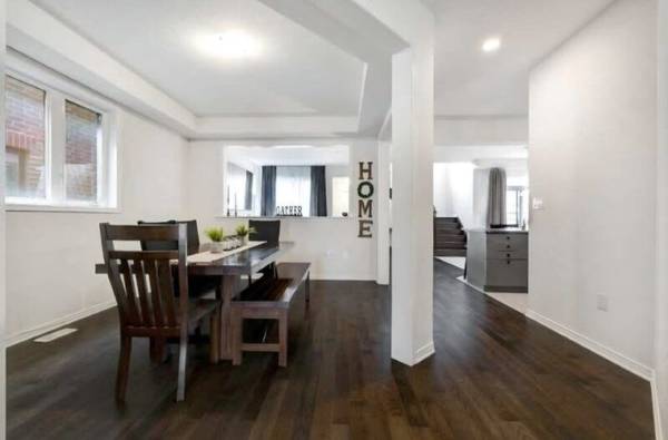 19 Malcolm CRES, Haldimand, ON N3W 0C8