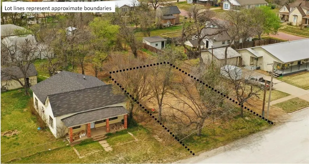 904 Avenue H, Cisco, TX 76437