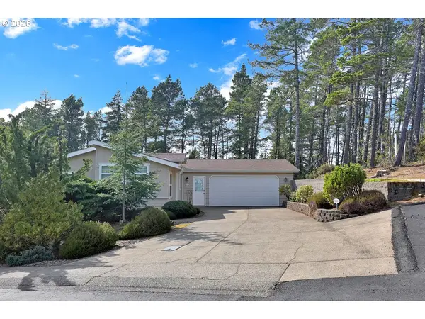 301 MANZANITA DR, Florence, OR 97439